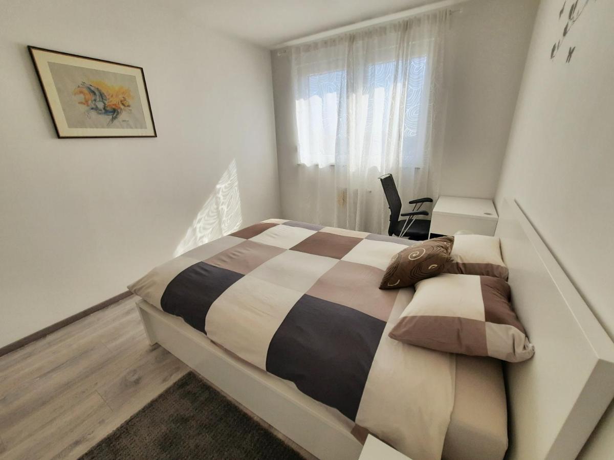 Apartment Mrvica Near The Zagreb Airport Велика Горица Екстериор снимка