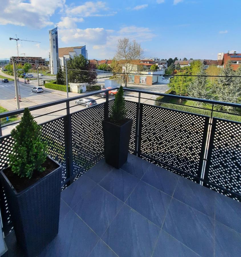 Apartment Mrvica Near The Zagreb Airport Велика Горица Екстериор снимка